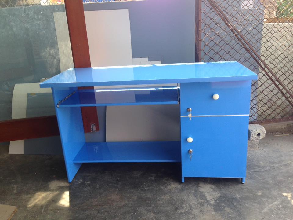 Bàn Vi Tính Nhựa Hải Phòng